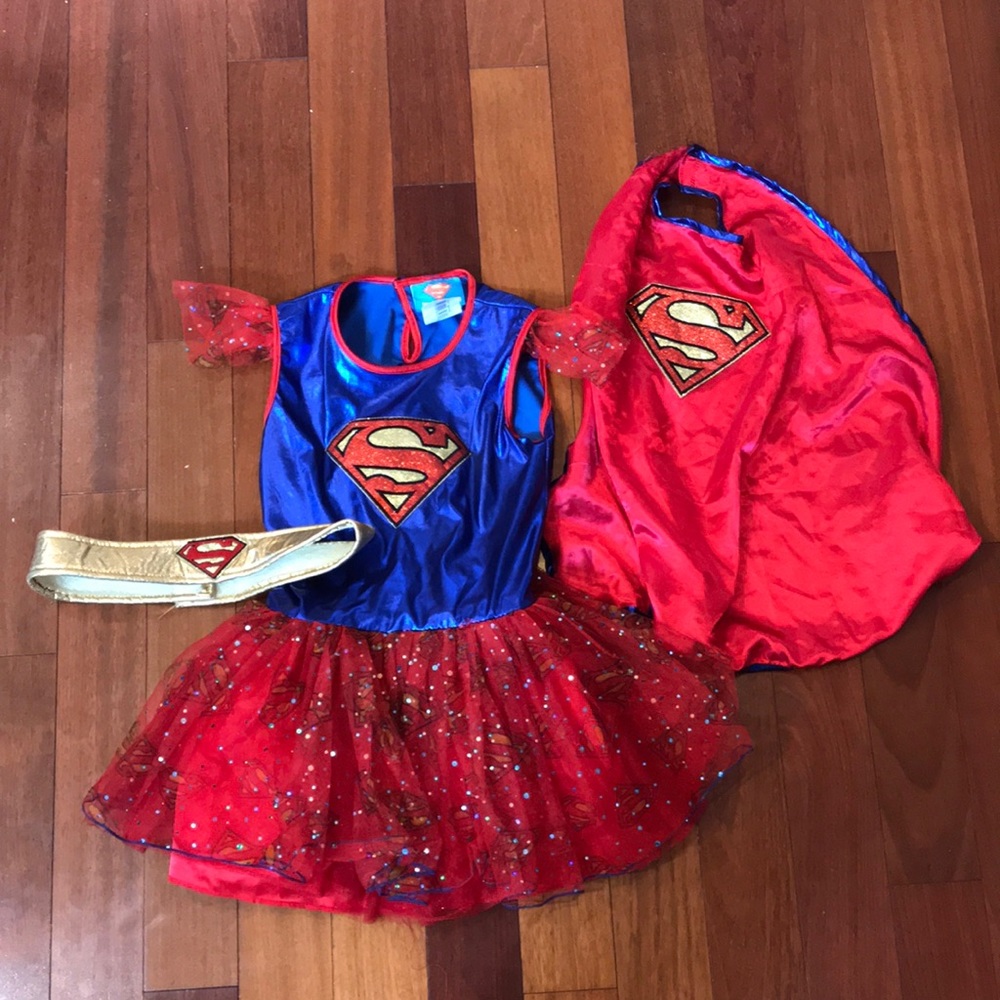 Super girl costume size medium